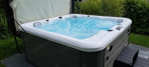 Whirlpool Jacuzzi Hotspring