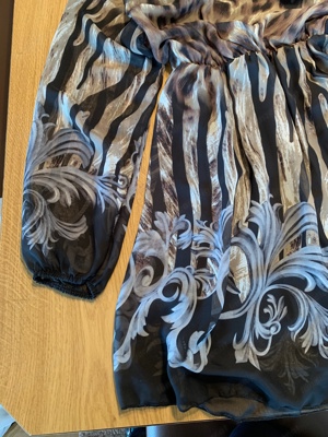 Italienische Mode: Viskose-Kleid seidig-weich - Gr. 36 Bild 4