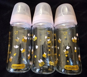 3 Babyflaschen aus Glas 
