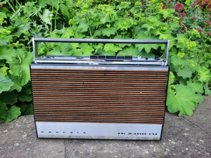 Grundig TK 2400 FM Vintage Radio Bild 2