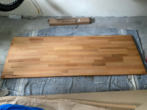 neue Holzplatte für Werkbank