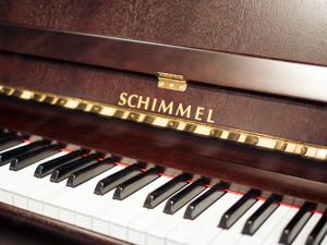 Sehr schönes Schimmel Klavier *Nur 135 cm Breit* Kostenlose Lieferung in ganz Vorarlberg (*)