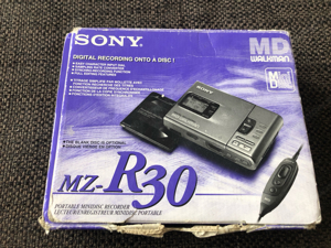 Sony Minidisc Walkman mit Mikrofon