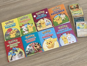 8 Minibücher Pokemon & 40 Sammelkarten