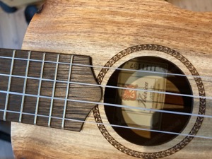 Ukulele neu Bild 2