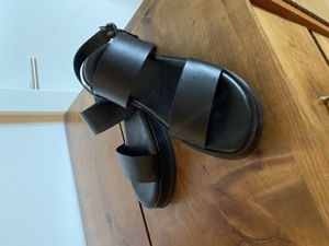 Neuwertige Sandale  