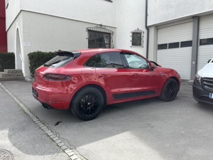 Porsche Macan GTS aus 2017 Bild 4