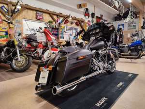 Harley Streetglide  Top Zustand mit Kess Tech usw , 17000km