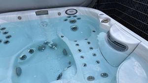 Jacuzzi J355 inkl Thermo Cover inkl Lift Bild 4