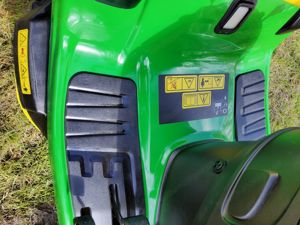 John Deere x146R Rasentraktor  Bild 6