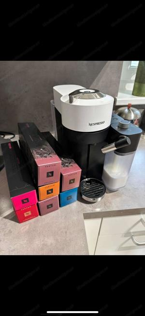 DeLonghi Nespresso Vertuo Lattissima Kapselmaschine