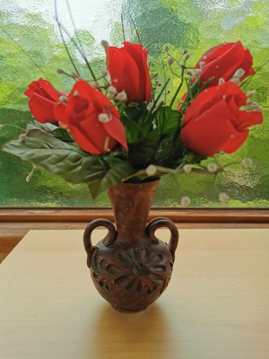 Rosensträußchen mit Vase
