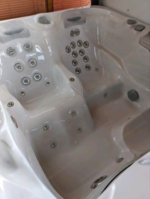 Whirlpool  Jacuzzi von Armstark (Capri) Bild 2