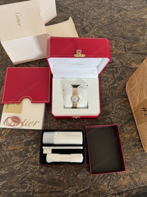 Cartier Damenuhr mit originalem Diamantenbesatz, 750er Gold, BiColor Armband, 1A Bild 10