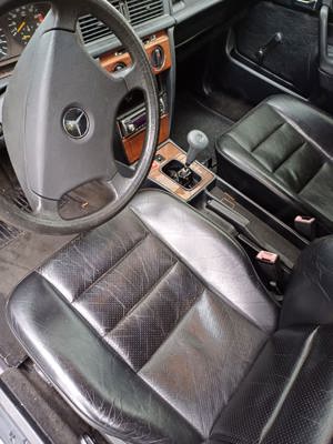 Mercedes 190E Bild 5