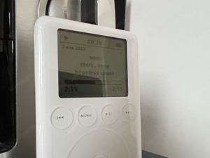 Apple iPod Classic 3 Gen. 20 GB, komplett mit OVP und Zubehör Bild 4