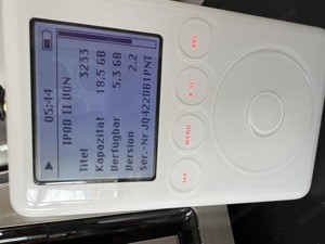 Apple iPod Classic 3 Gen. 20 GB, komplett mit OVP und Zubehör Bild 2