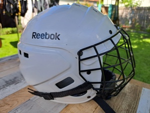 Eishockeyhelm bzw Rollhockeyhelm