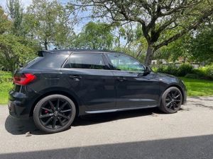 Audi A1 Sportback 40 TFSI S-Line, Topzustand Bild 2