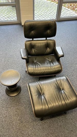 Vitra Lounge Chair XL - Ottoman - Premium Leder, Schwarz