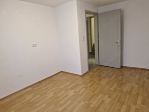 Vermiete 2 Zimmer Wohnung im Herzen von Gisingen ab sofort  Bild 4