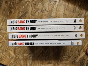 Verkaufe meine Dvd-Staffeln 1 bis 4  von The Big Bang Theorie Bild 3