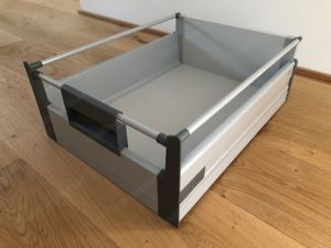 Innenauszüge für Küchenschrank oder sonstigen Schrank (Blum Tandembox)