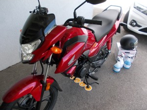 Honda CBF 125, 3 Wochen alt, 48 KM, wie aus dem Schaufenster w Neu Bild 6