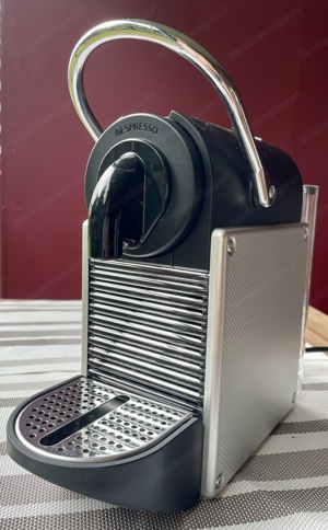 Nespresso-Kapselmaschine Pixie EN124.S