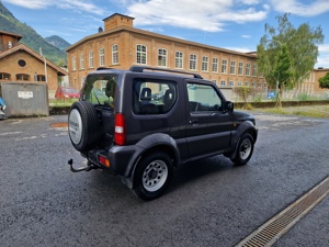 Suzuki Jimny 1.3 VX  Bild 4