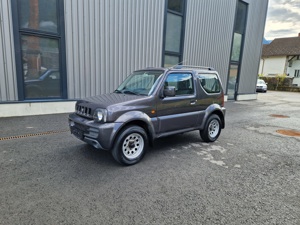 Suzuki Jimny 1.3 VX  Bild 2