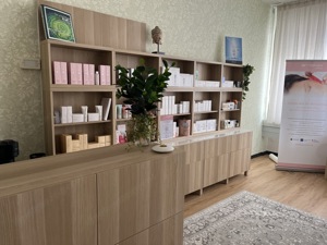 Kosmetikstudio komplett eingerichtet in BLUDENZ, zental und exclusiv zu verkaufen