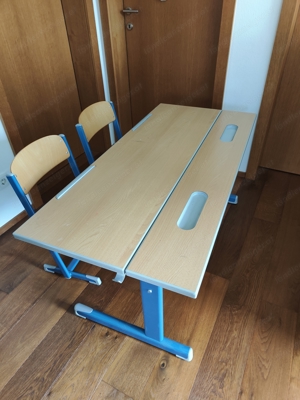 Ergo Schülertisch mit geteilt neigbarer Tischplatte