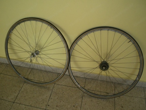 Rennrad Campagnolo Felgen Set Bild 2