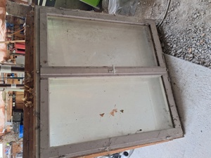 Alte Fenster zu verkaufen