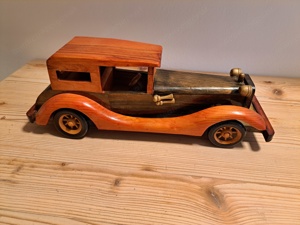 Auto   Holzauto   Modellauto Bild 3