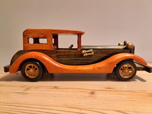 Auto   Holzauto   Modellauto