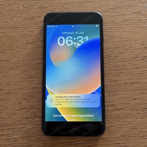 Apple iPhone 8 Plus space grau 64GB (80% Batterie Kapazität)