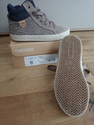 Neuer Geox Mädchenschuh Gr 30