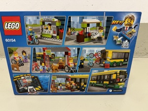 Lego 60154 Busbahnhof  Bild 2