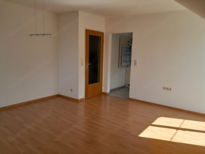 Ruhige und helle 3-Zimmer-Wohnung mit Balkon Bild 7