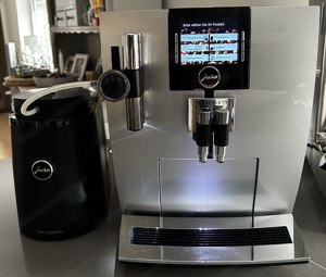 JURA IMPRESSA J9.3 One Touch 3,5 Zoll TFT Kaffeevollautomat