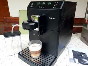 Vollautomat Philips HD8829 - Cappuccino auf Knopfdruck Bild 2