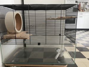 Hamsterkäfig mit Glaswanne