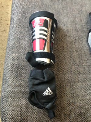 Adidas Schienbein- und Knöchelschoner