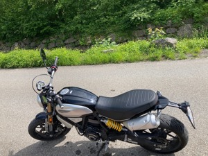 Ducati Scrambler 1100 Naked Bike Bild 4