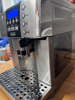 Kaffeemaschine Vollautomat Prima Donna DeLonghi Bild 2