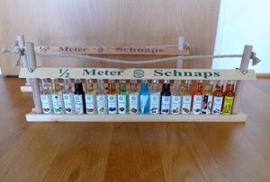 1_2 Meter Schnaps (ein halber Meter) - Verschiedene Gänserndorfer Schnäpse und Liköre - 18 x 20 ml