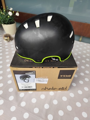 TSG Evolution Charity Bike   Skate Helm Bild 2