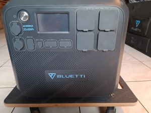 Powerstation Bluetti AC200MAX + Solar Panel PV350